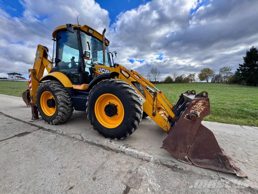 JCB 4 CX Ekskavatori-iekrāvēji