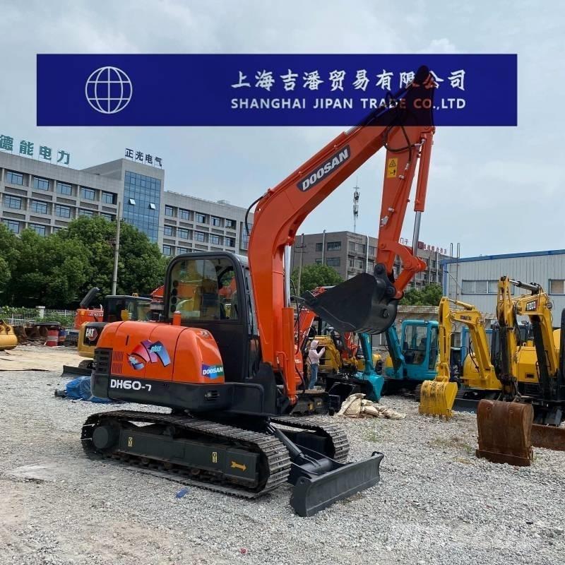 Doosan DH 60 Kāpurķēžu ekskavatori