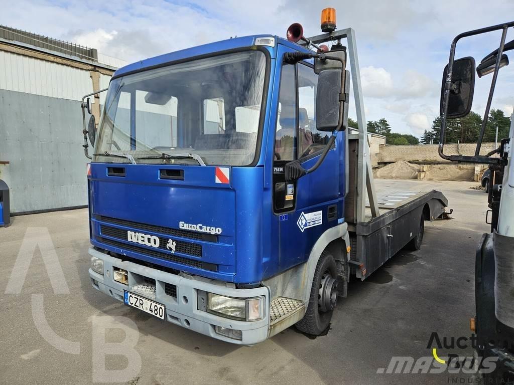 Iveco 75E14 Evakuators ar manipulatoru