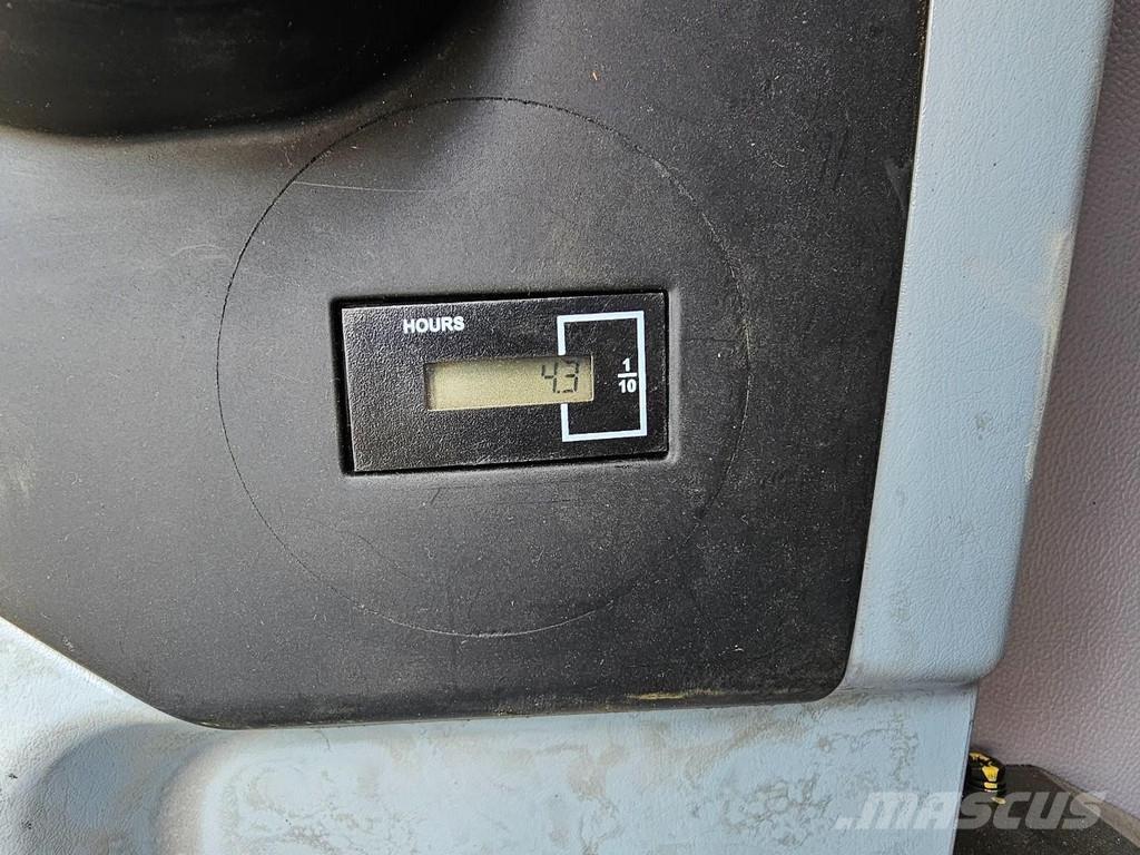 Hyundai R215L Kāpurķēžu ekskavatori