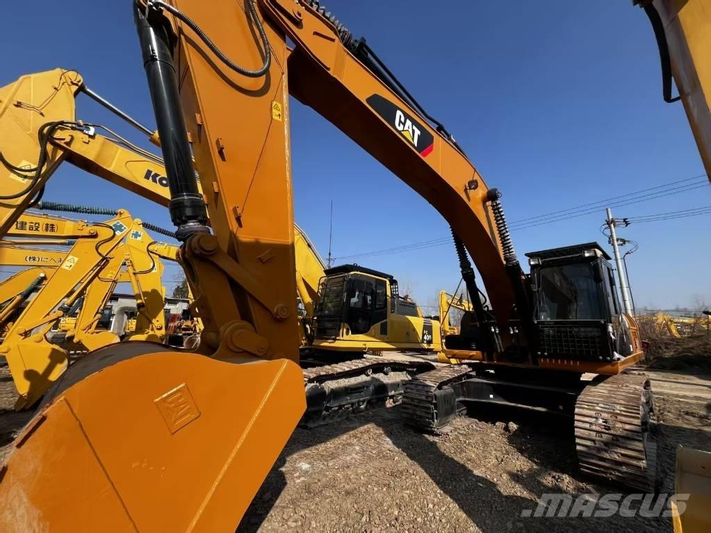CAT 330 D2 Kāpurķēžu ekskavatori