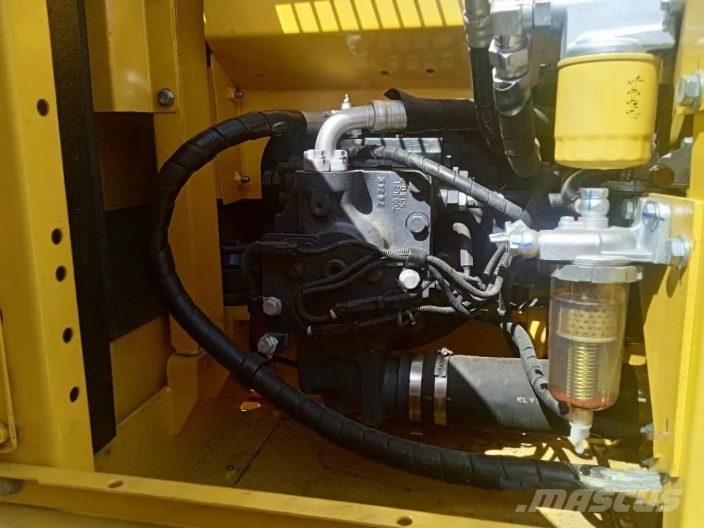 Komatsu PC130-7 Kāpurķēžu ekskavatori