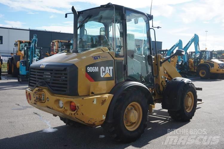 CAT 906M *Uthyres* Iekrāvēji uz riteņiem