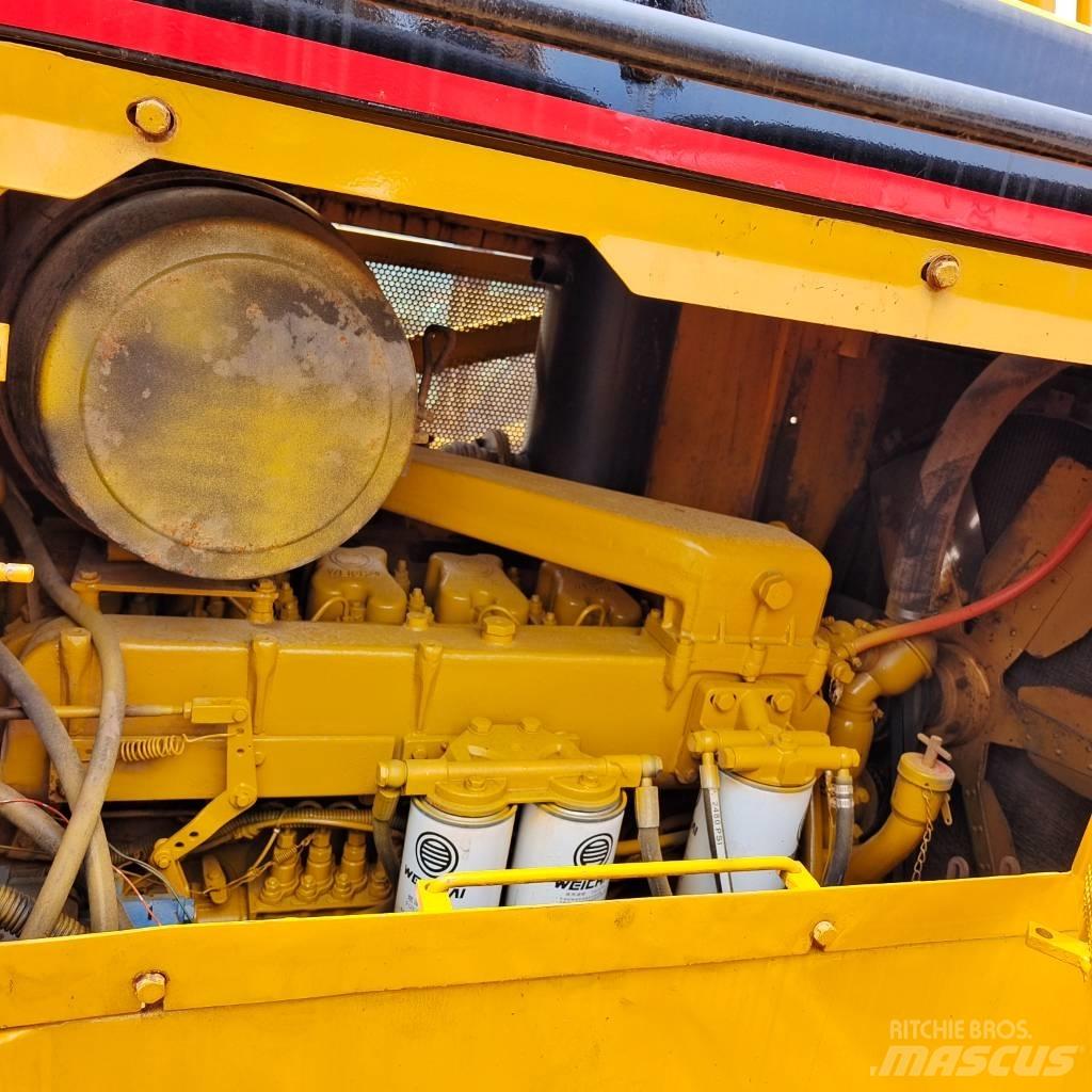 CAT D 7 R Kāpurķēžu buldozeri