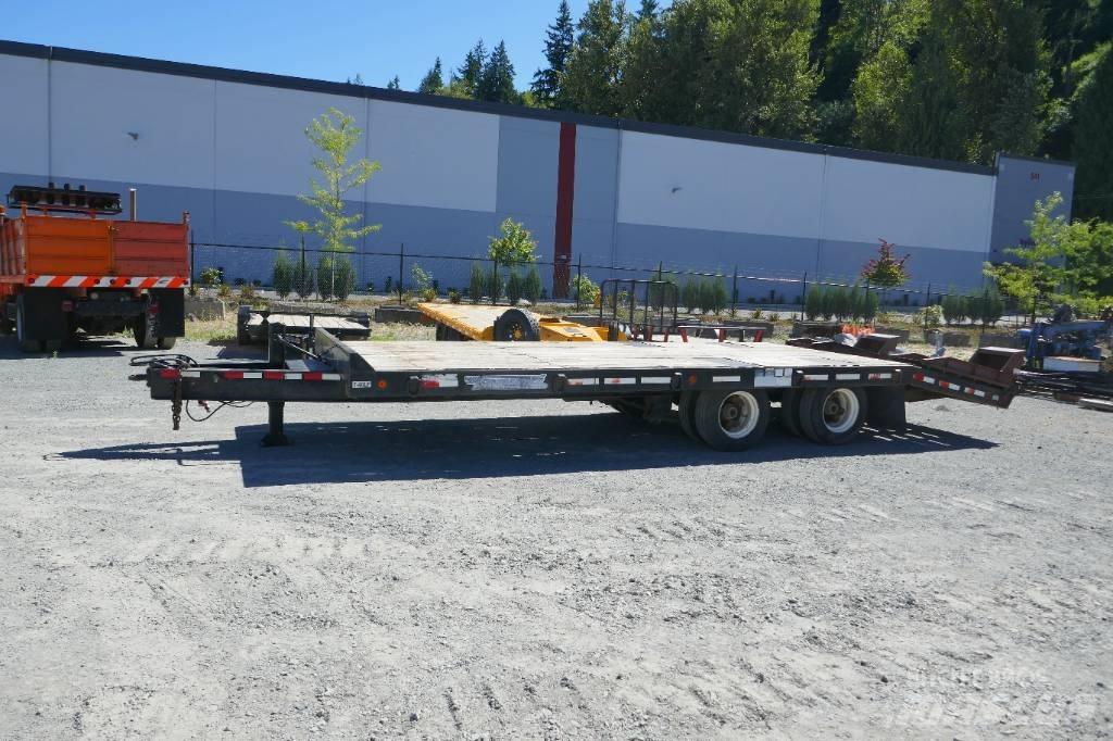 TOWMASTER T-40LP Auto pārvadāšanas treileri