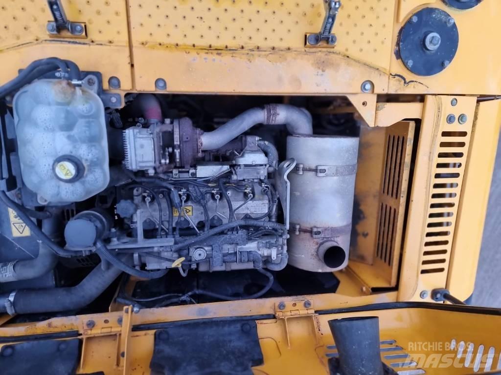 JCB JS 220 LC Kāpurķēžu ekskavatori
