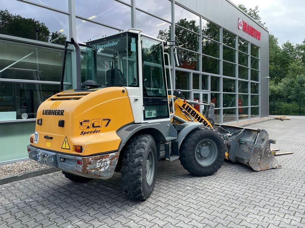 Liebherr L507 Ekskavatori uz riteņiem