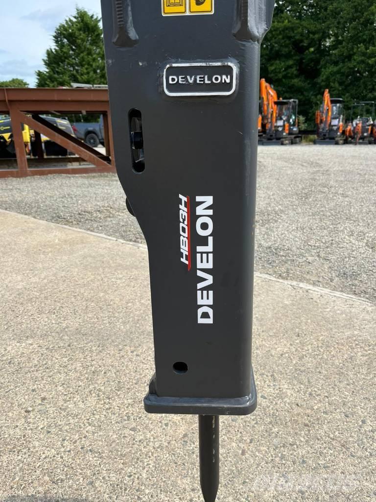 Develon HB03 Āmuri/Drupinātāji