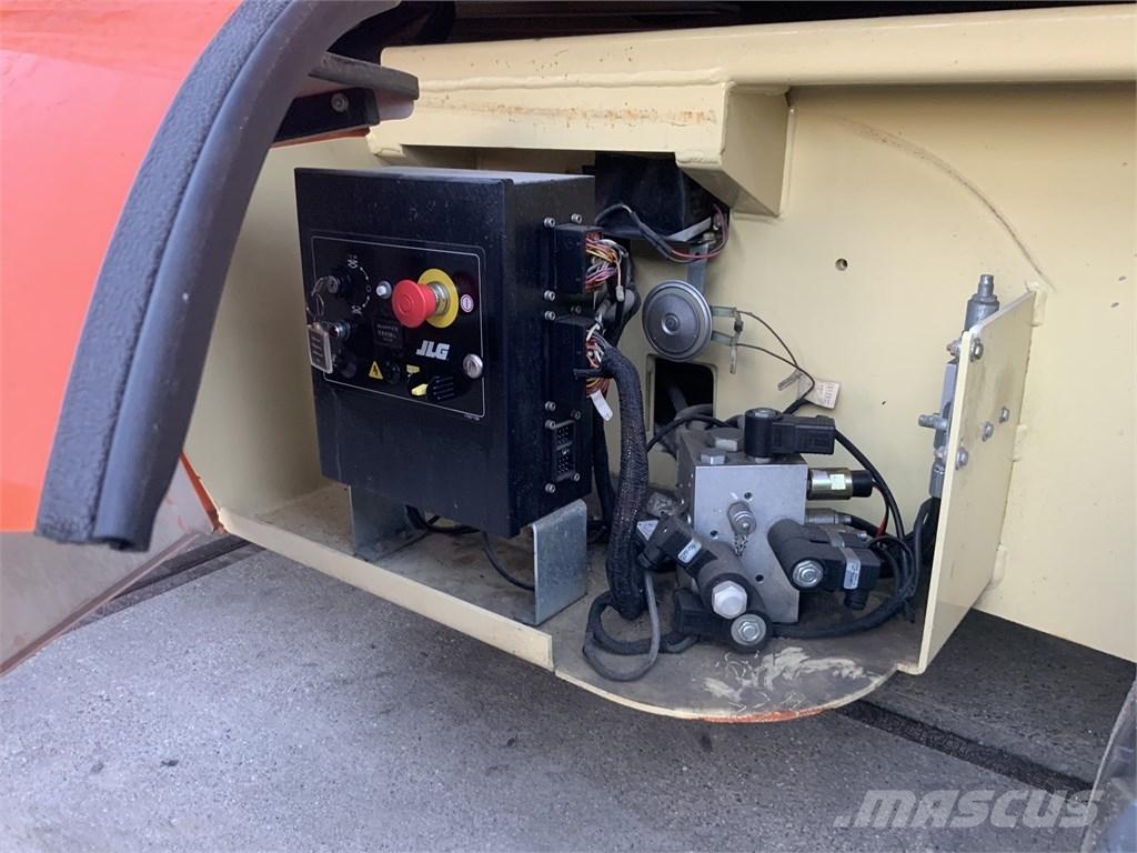 JLG 4069 LE Šķerveida pacēlāji
