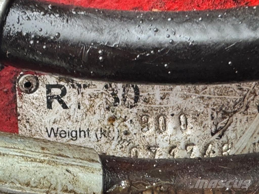 Komatsu PW 98 MR-6 Ekskavatori uz riteņiem