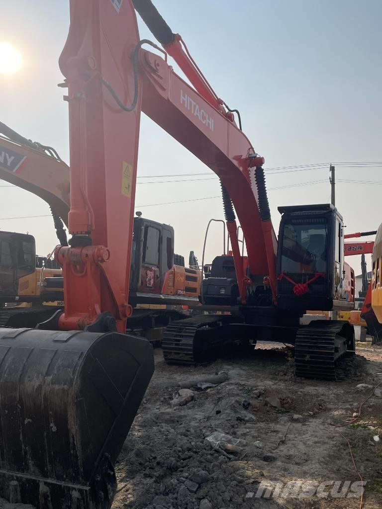 Hitachi ZX 210 Kāpurķēžu ekskavatori