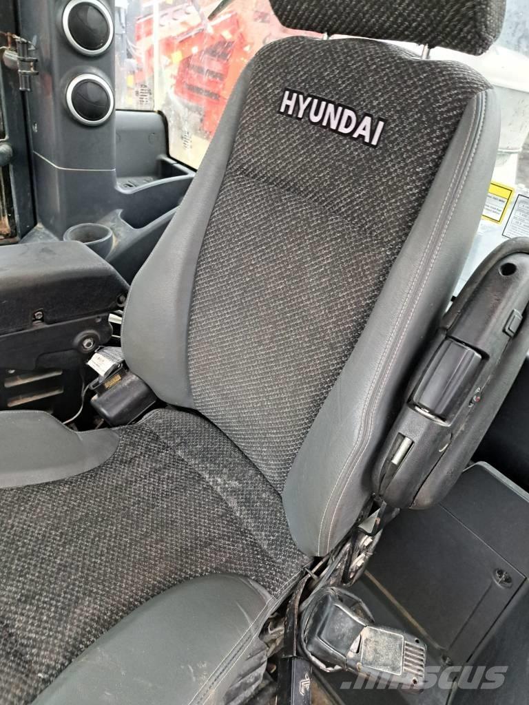 Hyundai HL 960 Iekrāvēji uz riteņiem