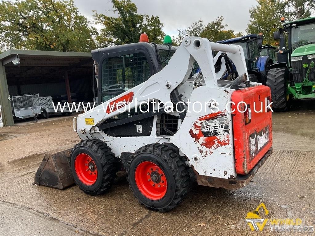 Bobcat S 530 Lietoti riteņu kompaktiekrāvēji