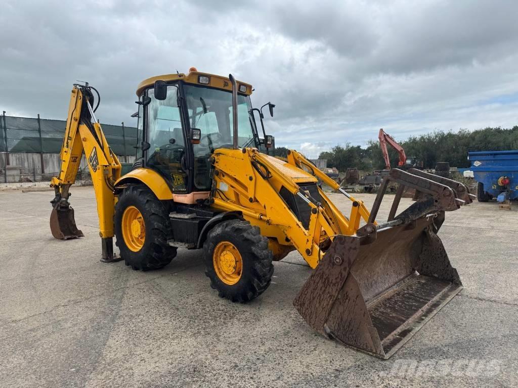 JCB 3CX Ekskavatori-iekrāvēji