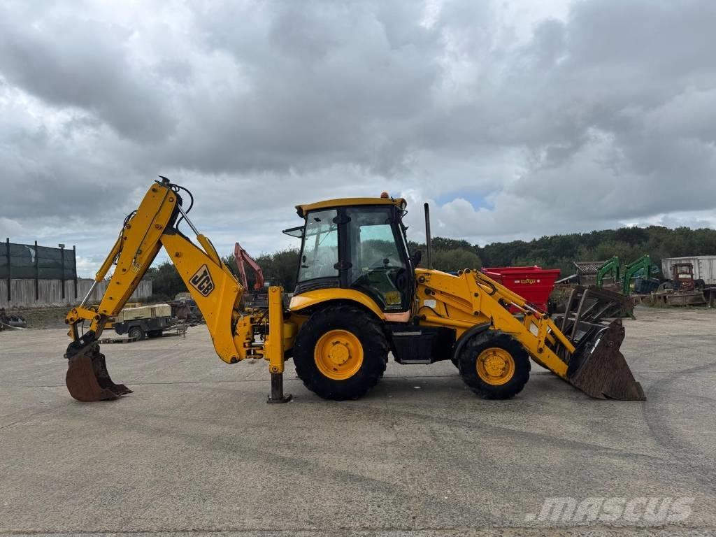 JCB 3CX Ekskavatori-iekrāvēji