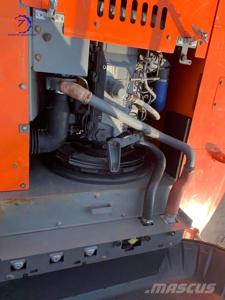 Hitachi ZX 240 Kāpurķēžu ekskavatori