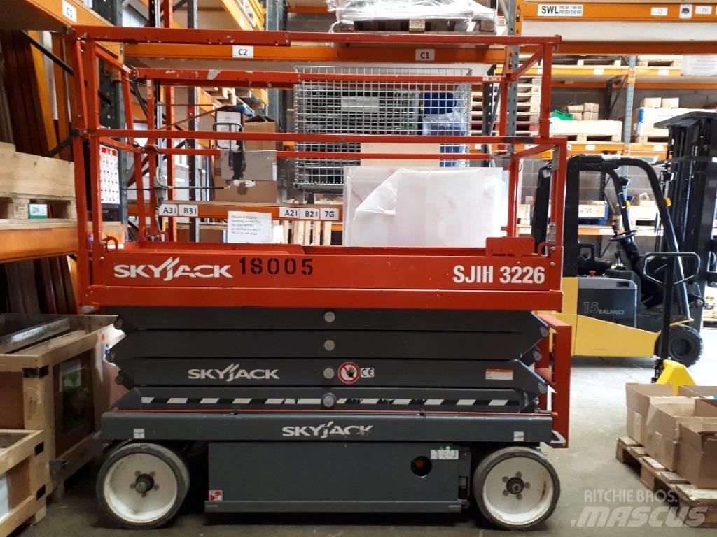 SkyJack SJ 3226 Šķerveida pacēlāji