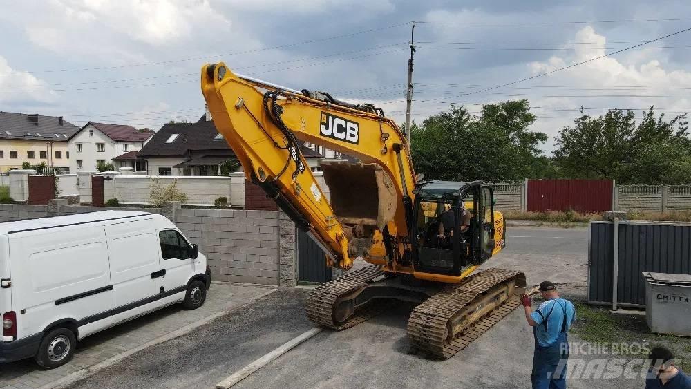 JCB JS220LC Kāpurķēžu ekskavatori