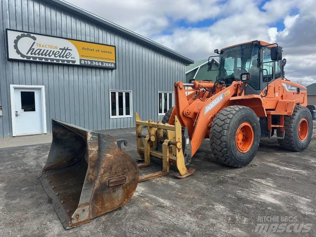 Doosan DL220-5 Iekrāvēji uz riteņiem