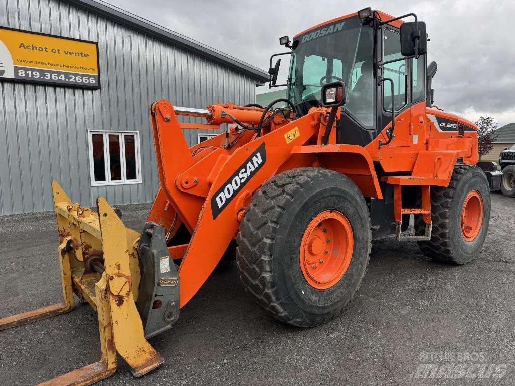 Doosan DL220-5 Iekrāvēji uz riteņiem