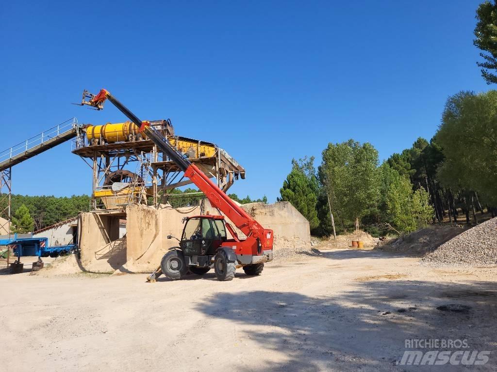 JCB 535-140 535-140 Teleskopiskie manipulatori