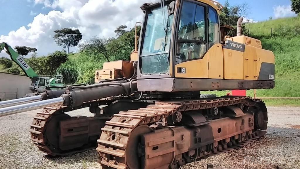 Volvo EC750D Kāpurķēžu ekskavatori