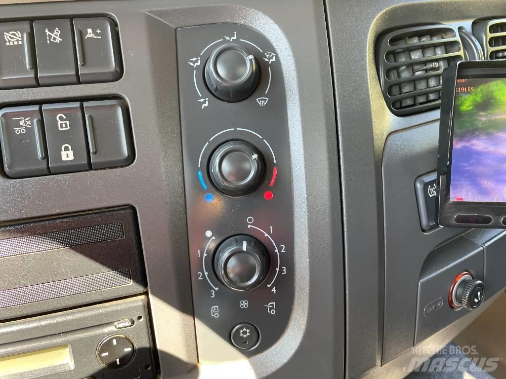 DAF LF 230 Ielu tīrīšanas mašīnas