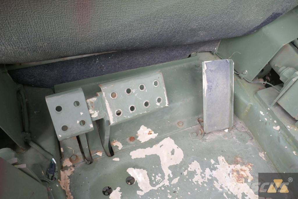 CASE M4K Ex-army Apvidus autokrāvējs