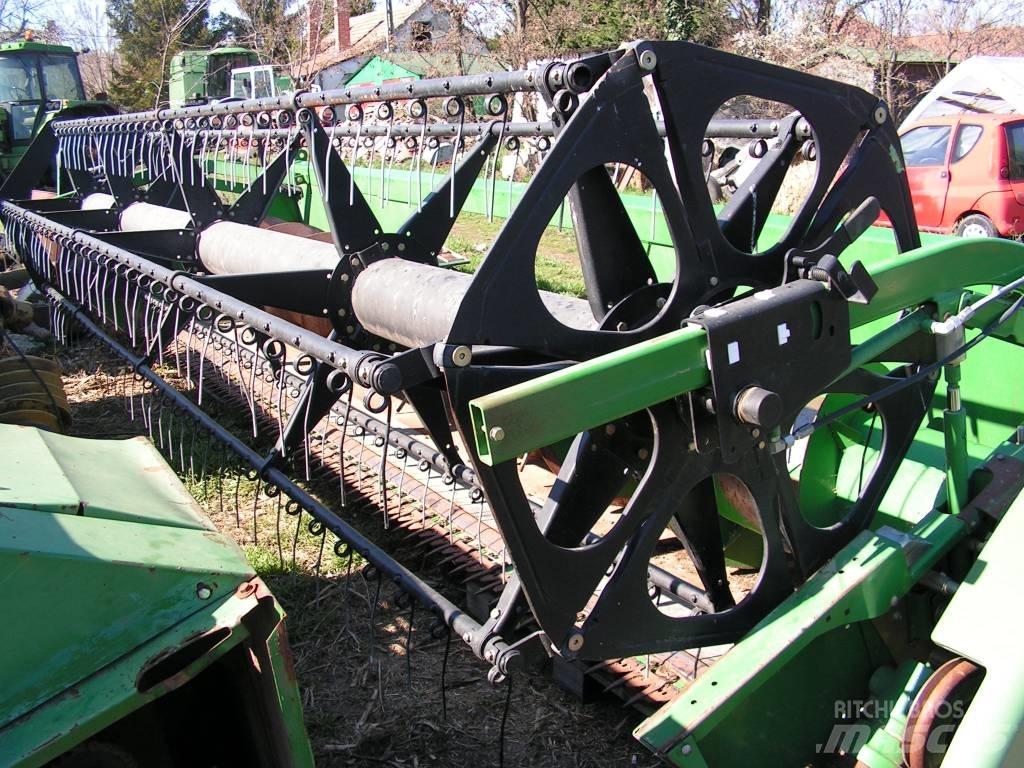 John Deere 618 R Ražas novākšanas galvas