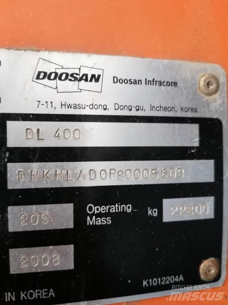 Doosan DL 400 Iekrāvēji uz riteņiem