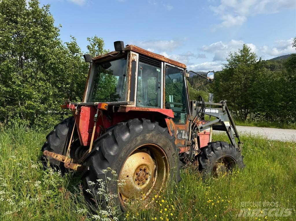 Massey Ferguson 675 Traktori