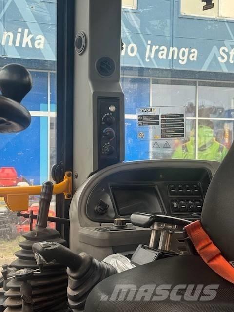 JCB 4CX PRO AEC Ekskavatori-iekrāvēji
