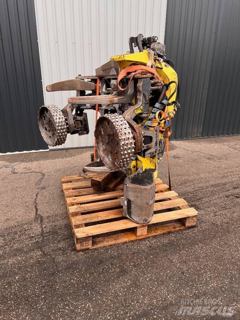 John Deere H 480 Hārvesteru kausi