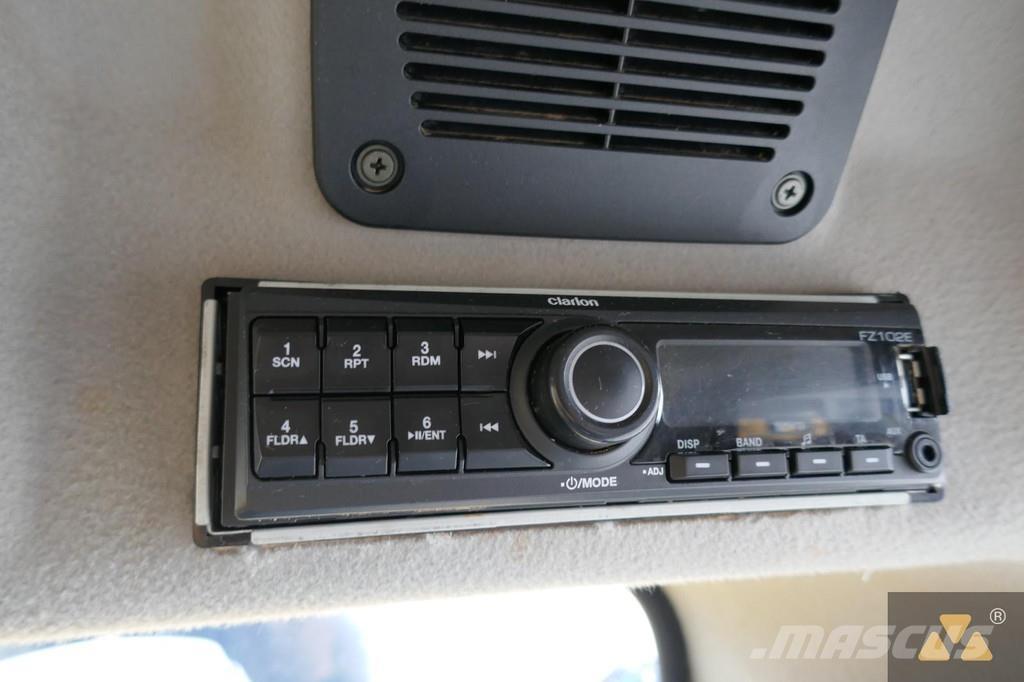 CAT 320FL Kāpurķēžu ekskavatori