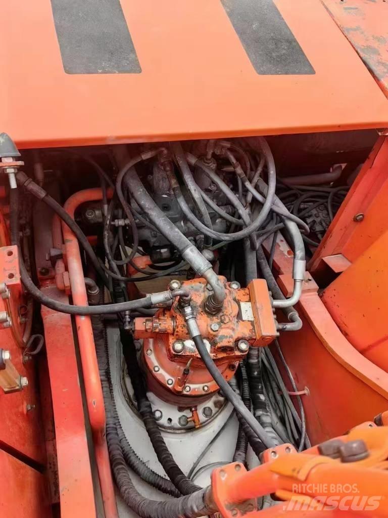 Doosan 225-7 Kāpurķēžu ekskavatori