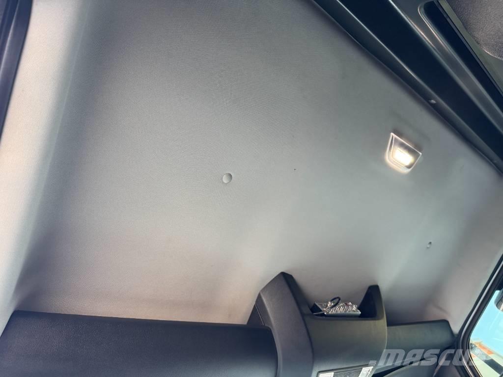 Western Star 49 X Pašizgāzējs