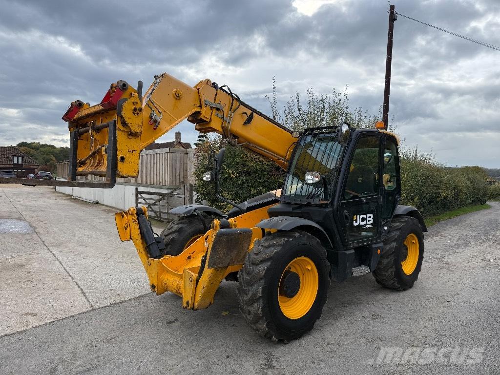 JCB 533-105 Teleskopiskie manipulatori