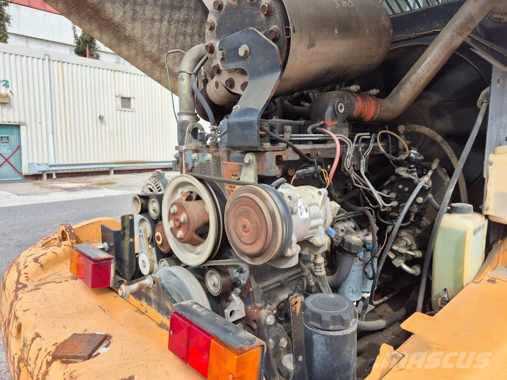 CASE 621 D Iekrāvēji uz riteņiem