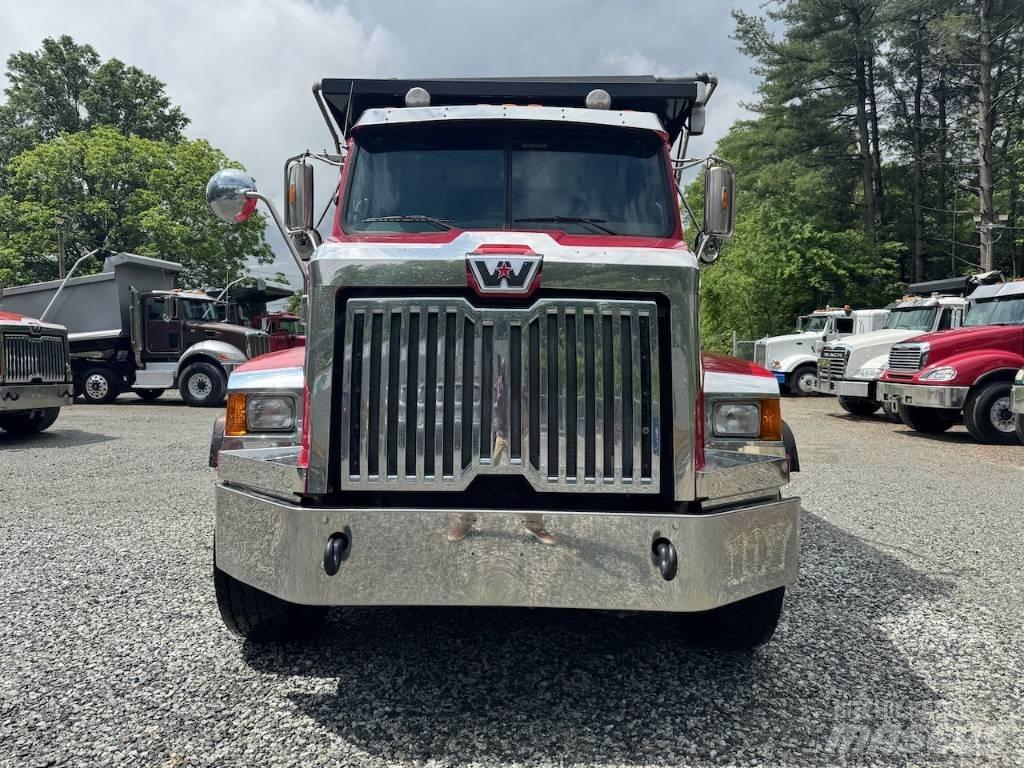 Western Star 4700 Pašizgāzējs