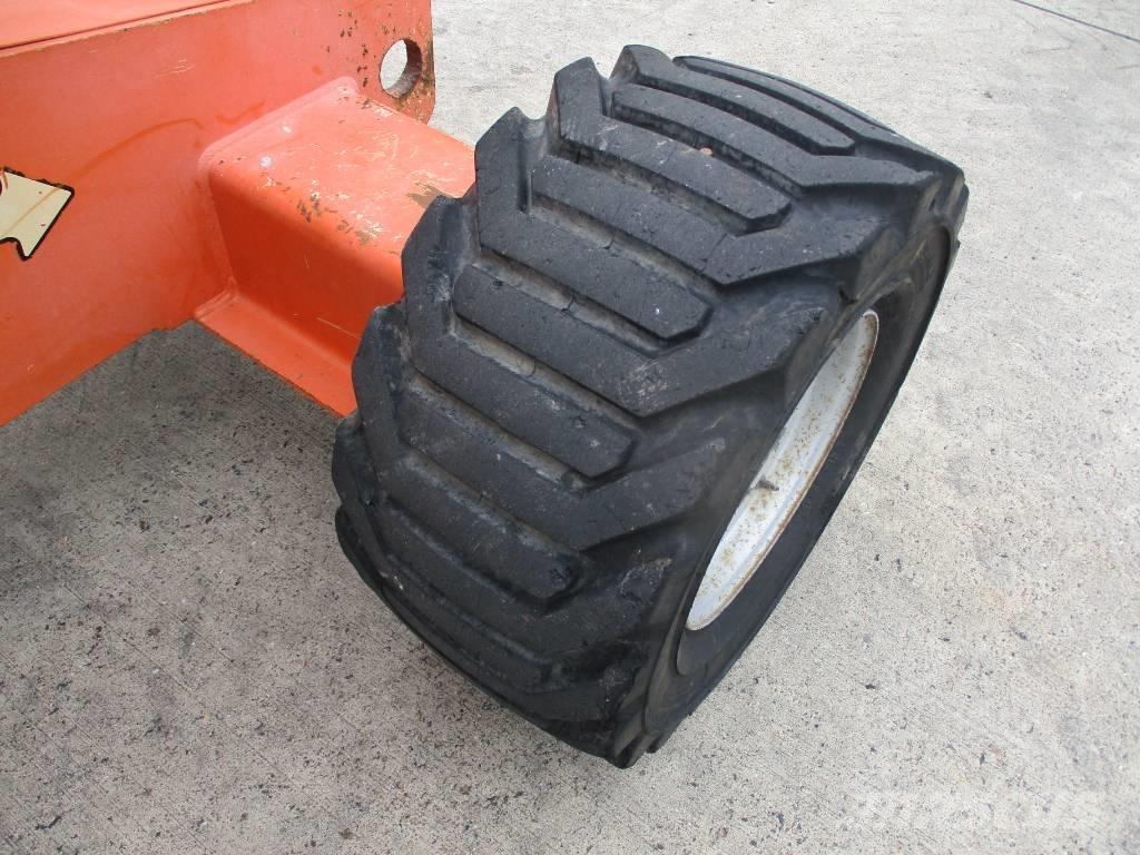 JLG 510 AJ (271) Kompakts pacēlājs ar rotējošu strēli