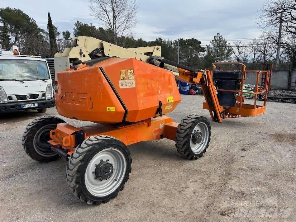 JLG 340 AJ Strēles pacēlāji