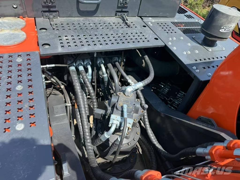 Doosan DX 340 Kāpurķēžu ekskavatori