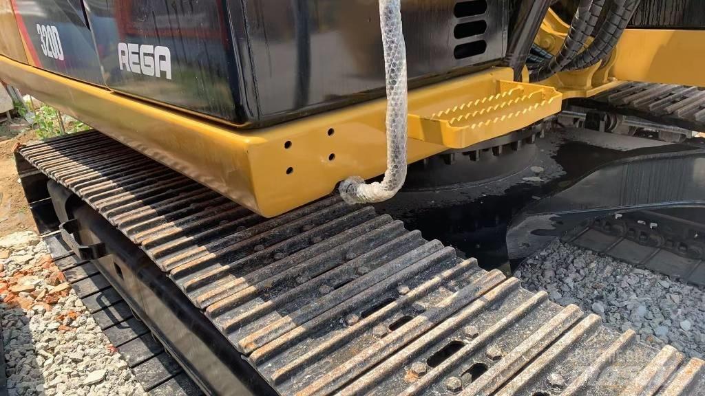 CAT 320 D L Kāpurķēžu ekskavatori