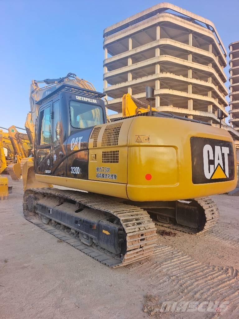 CAT 320D Kāpurķēžu ekskavatori