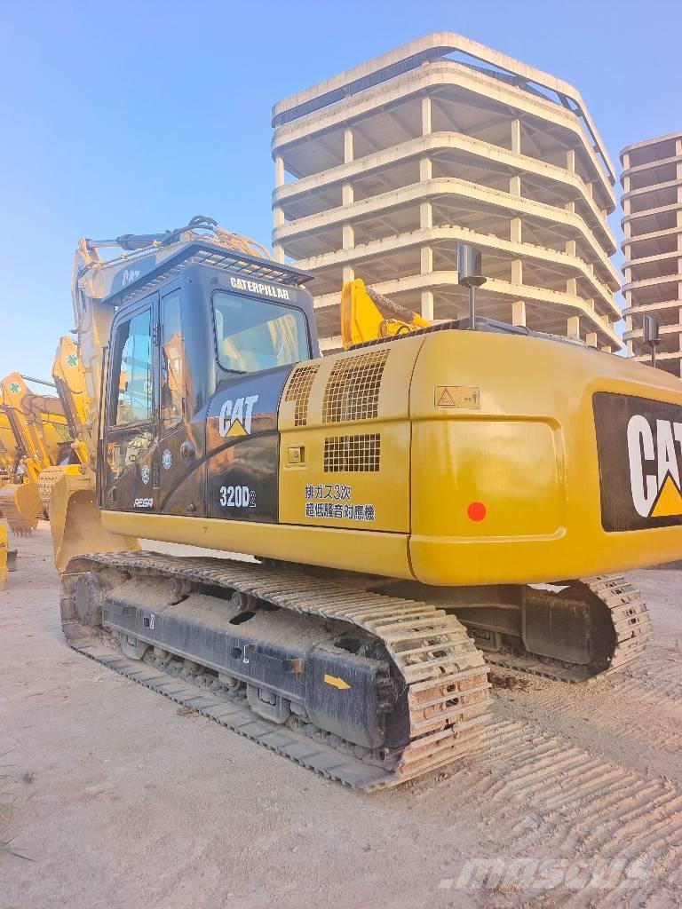 CAT 320D Kāpurķēžu ekskavatori