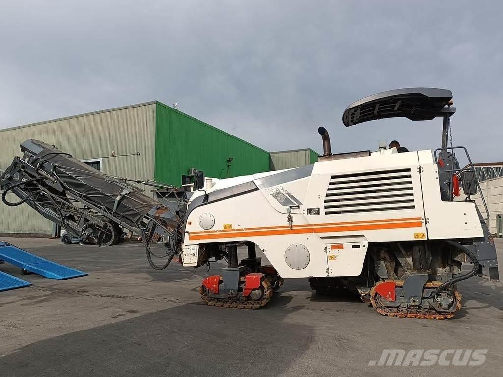 Wirtgen W100 F Akmens/betona mašīnas