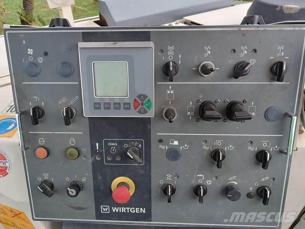Wirtgen W100 F Akmens/betona mašīnas