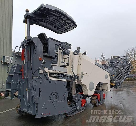 Wirtgen W100 Fi Akmens/betona mašīnas