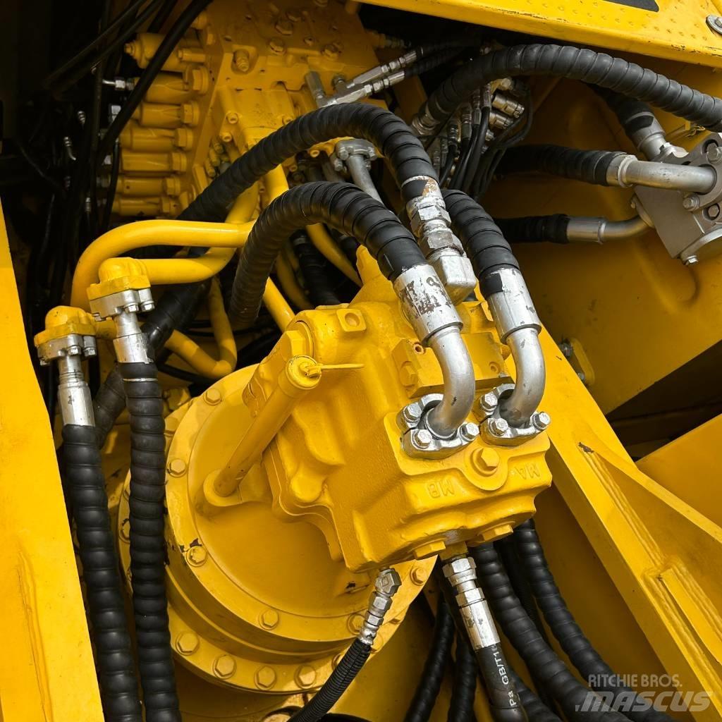 Komatsu 450 Kāpurķēžu ekskavatori