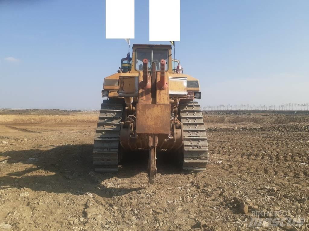 CAT D 9 N Kāpurķēžu buldozeri